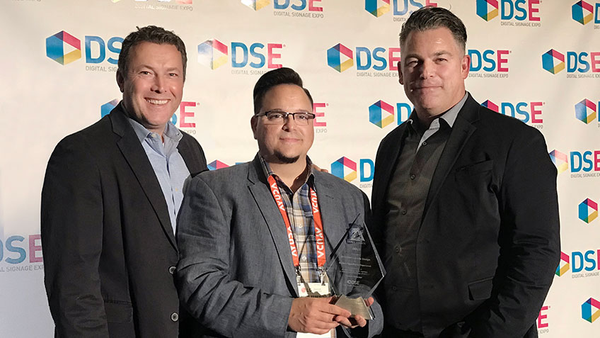 848-x-477-Boston-Pizza-APEX-Award.jpg