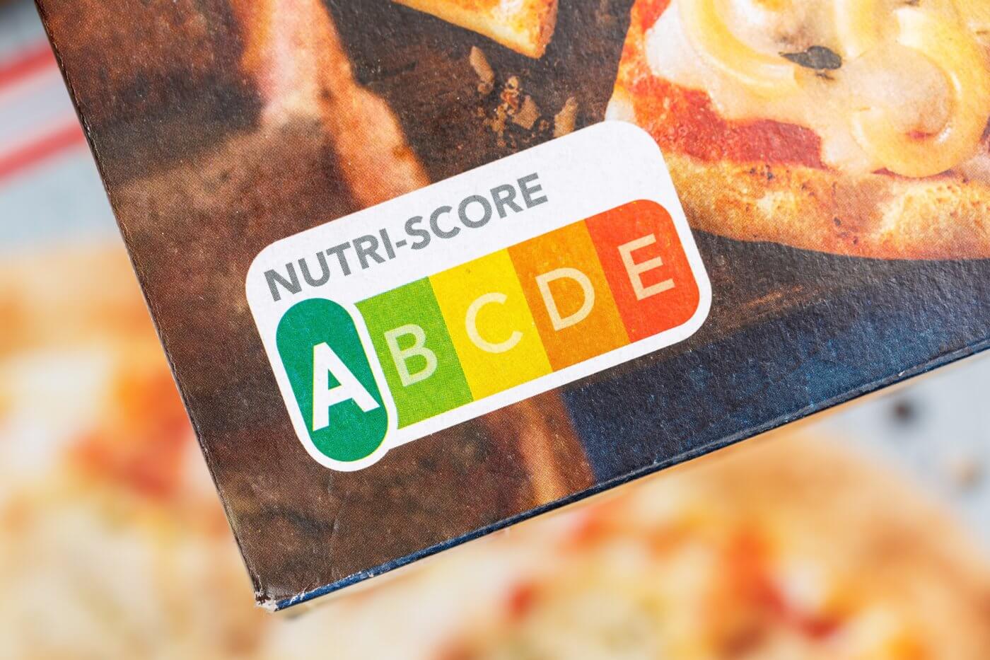 A box of nutri-score pizza crusts.